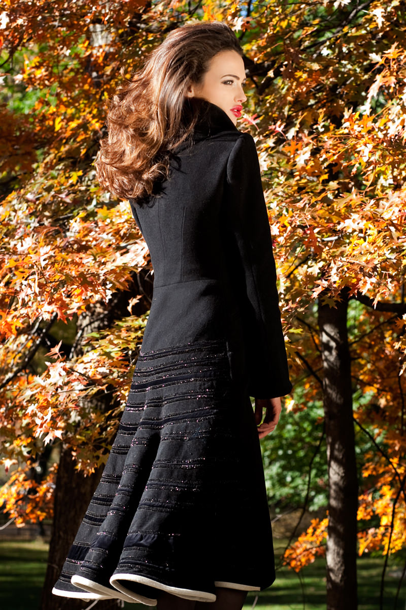 BLACK COAT “XHUBLET”