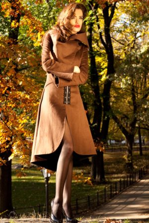 BROWN COAT
