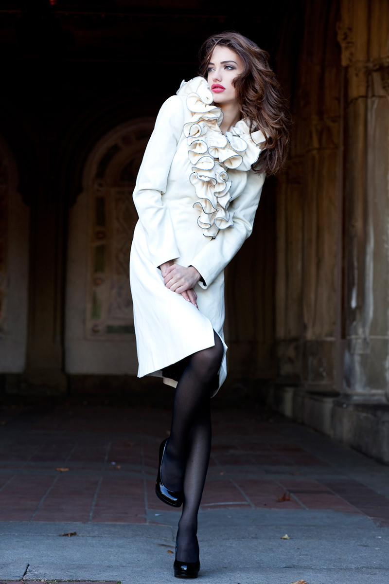 WHITE COAT