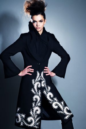 EMBROIDERY BLACK COAT